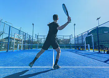 Quel poids choisir pour sa raquette de Padel ? - Padel Reference